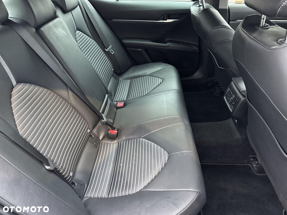 Toyota Camry 2.5 Hybrid Prestige CVT - 14