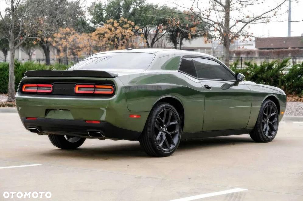 Dodge Challenger 5.7 R/T - 4