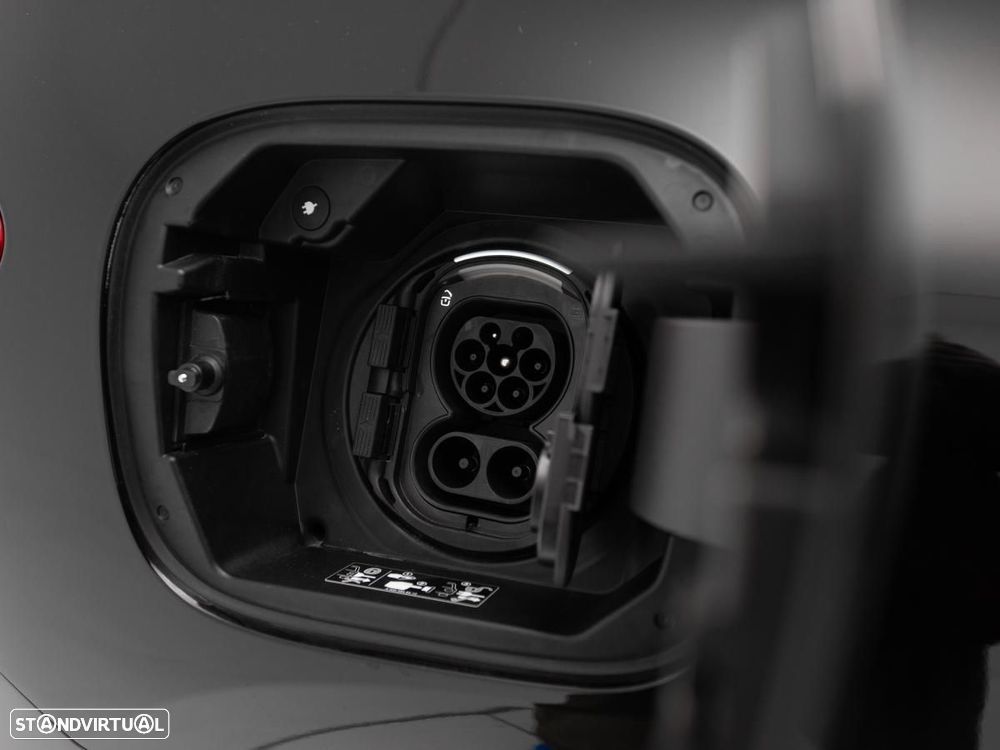 Mercedes-Benz EQA 250+ AMG Line - 15