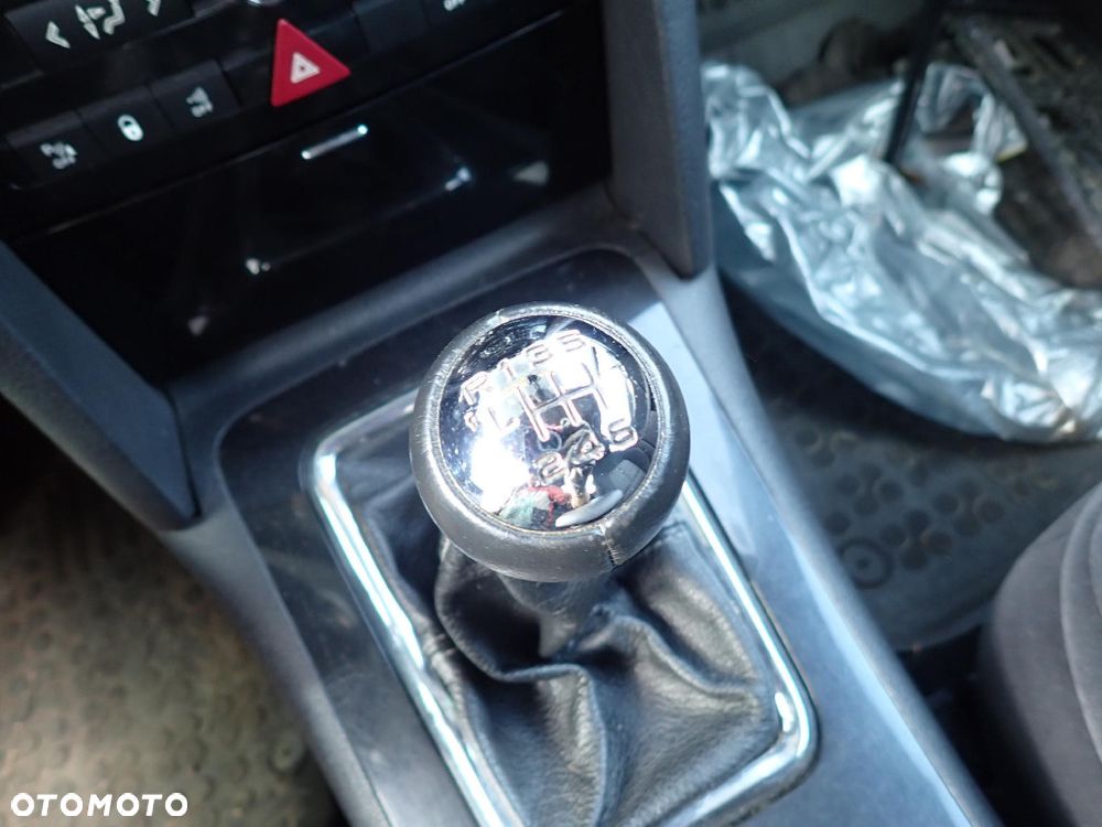 CZĘŚCI - Peugeot 407 2,0 HDI 140KM RHR SEDAN LIFT lakier EZR 2010r. INDEX - 10079 - 13