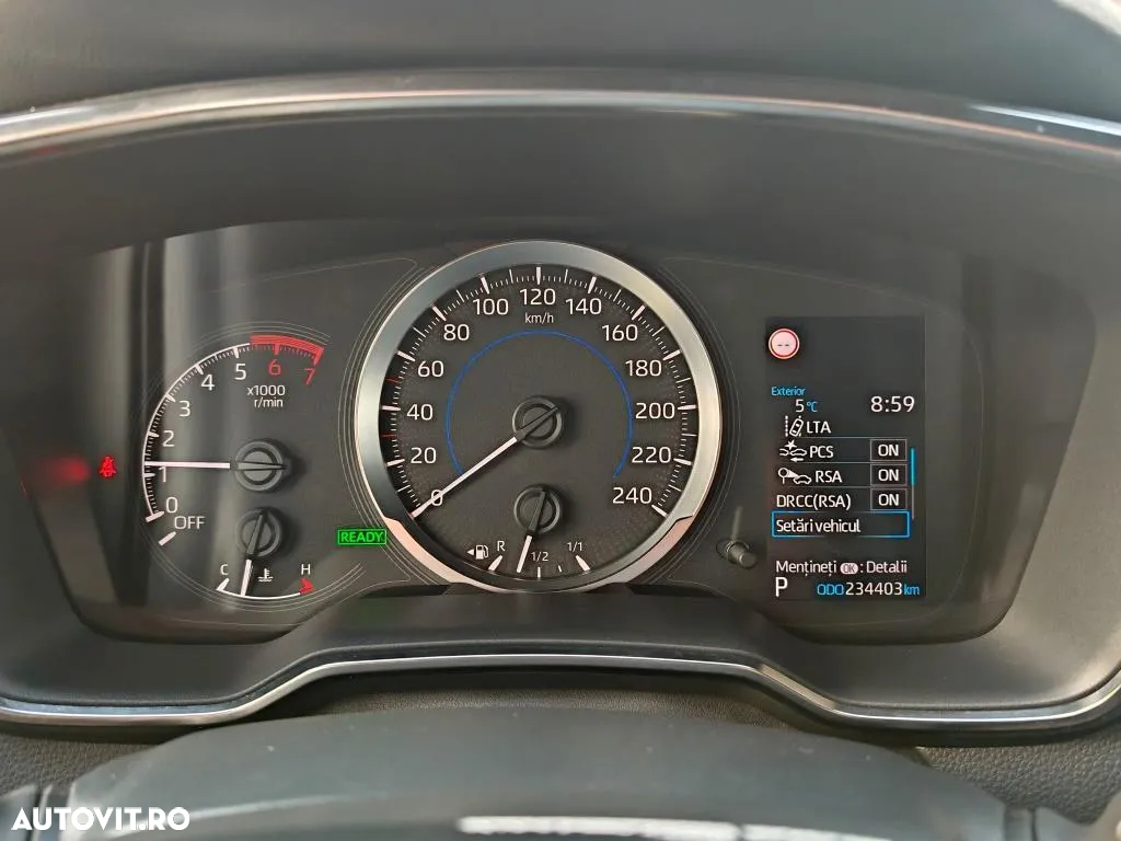 Toyota Corolla 1.8 Hybrid Comfort - 38