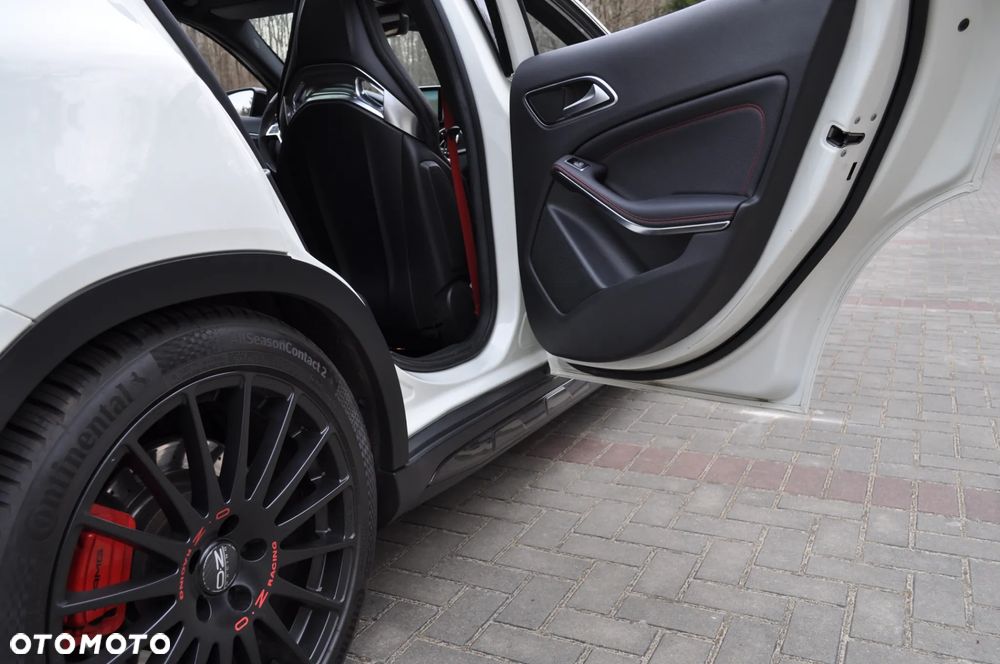 Mercedes-Benz GLA 45 AMG 4-Matic - 21