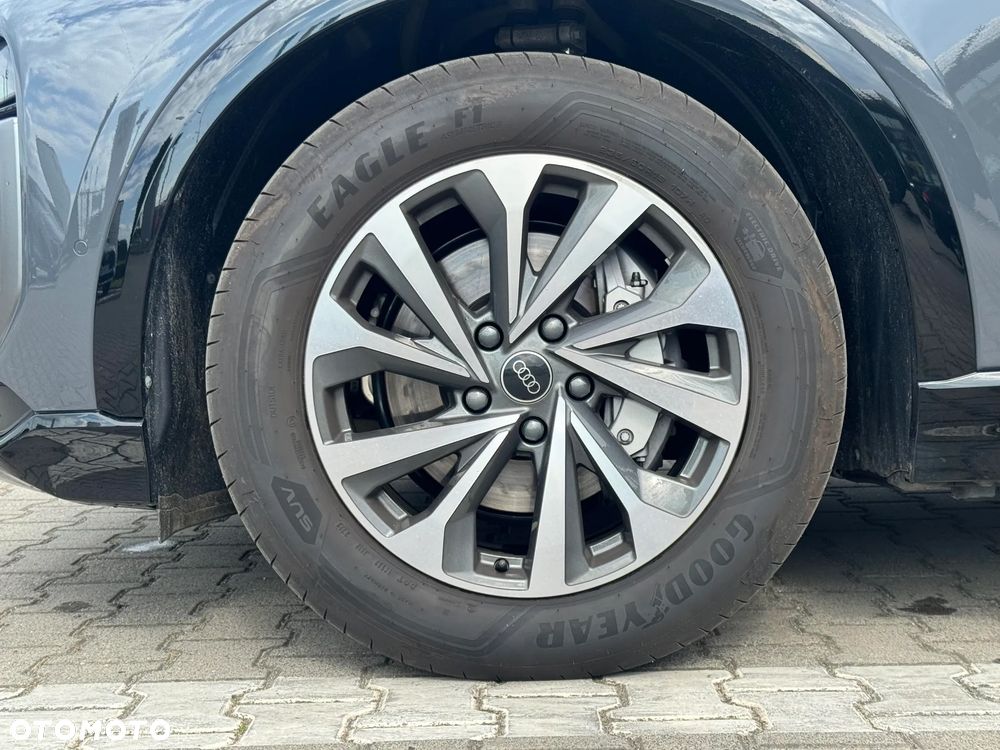 Audi Q6 e-tron - 11