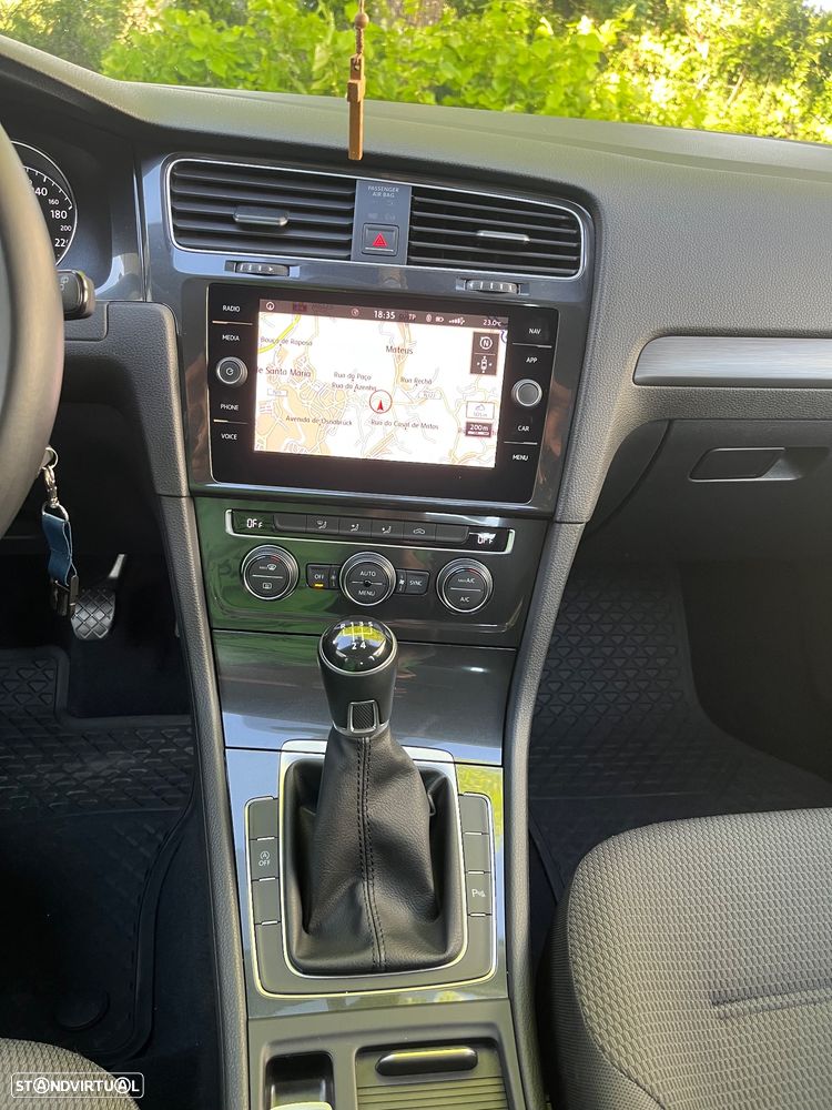 VW Golf Variant 1.6 TDi R-Line - 11