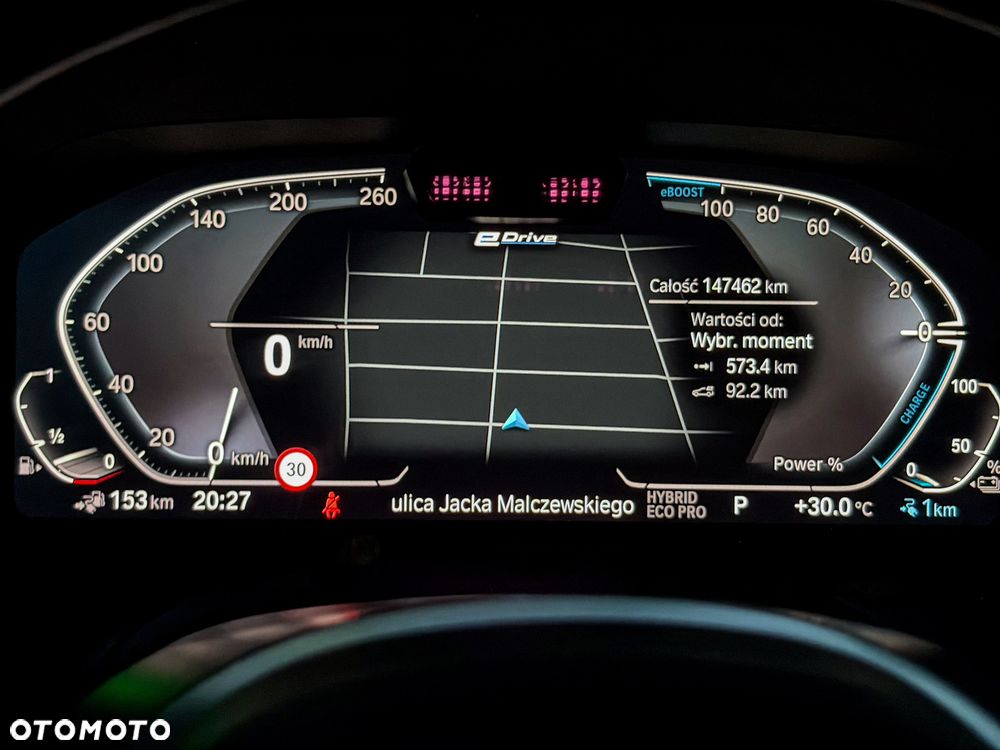 BMW Seria 3 330e M Sport - 32