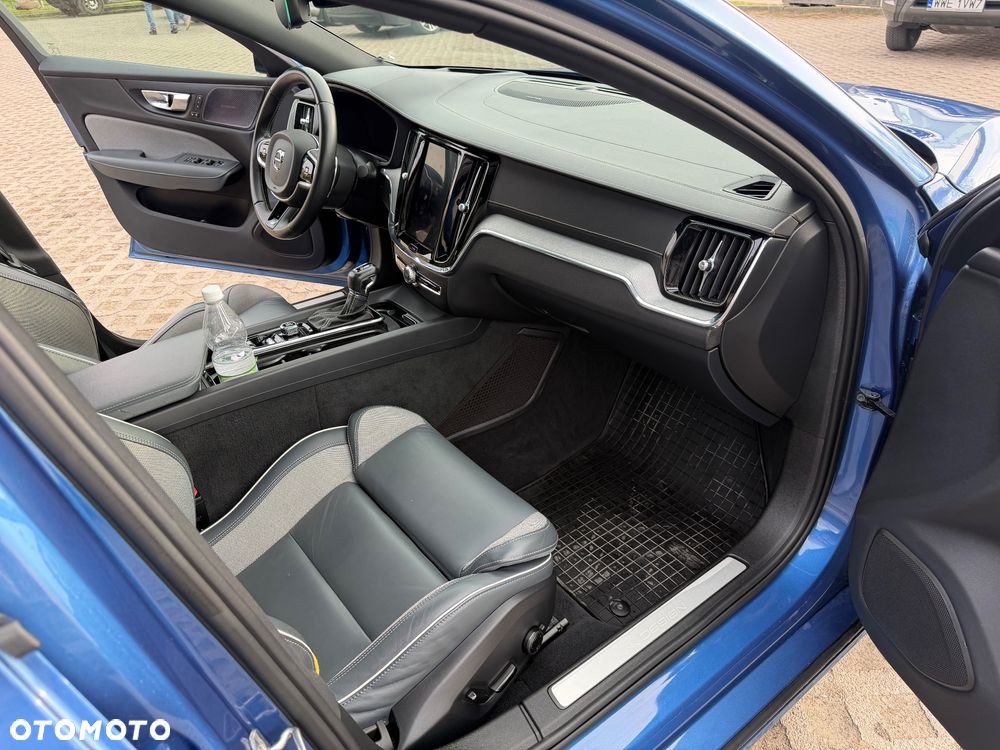 Volvo S60 T6 AWD Geartronic RDesign - 28