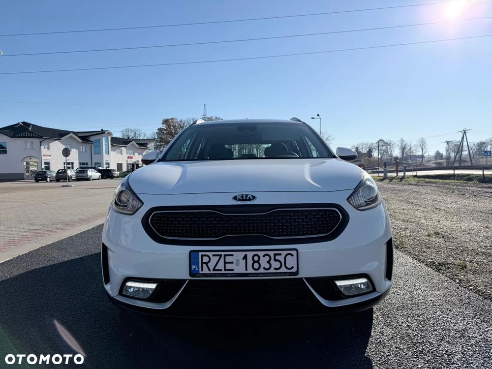 Kia Niro 1.6 GDI Hybrid L - 2