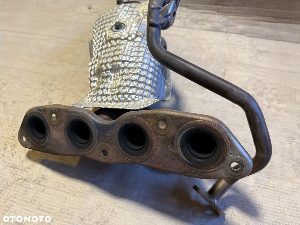Kolektor wydechowy Katalizator DPF 1.5 hybryda Toyota Yaris III lift 2019 OE - 3