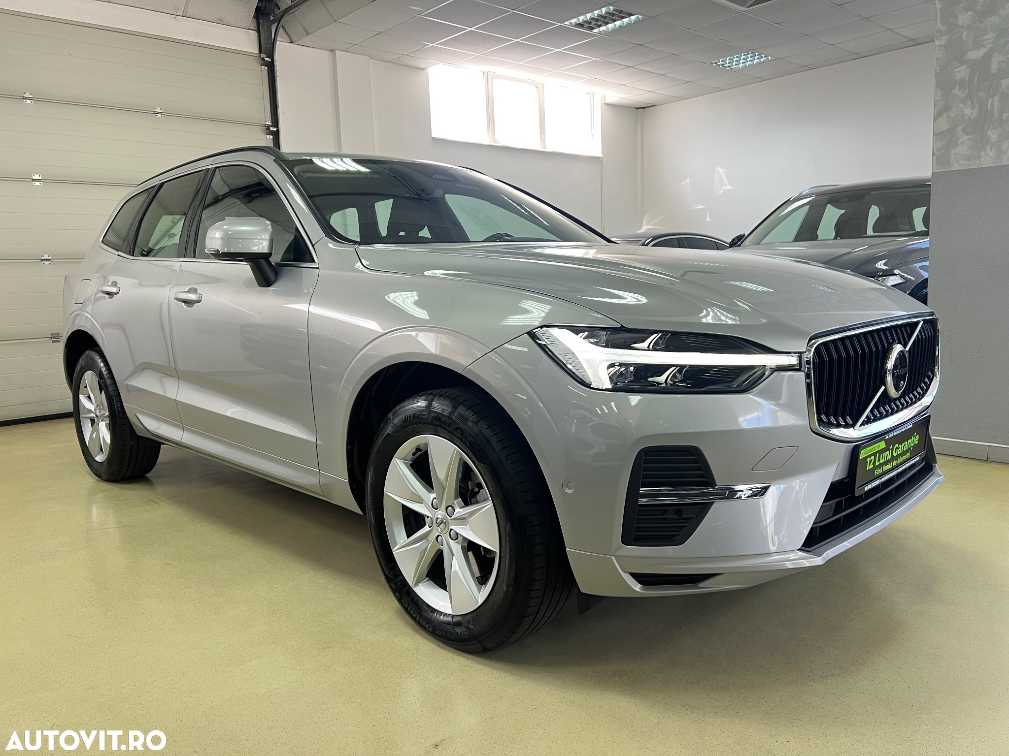 Volvo XC 60 B4 D AWD Geartronic Momentum Pro - 3