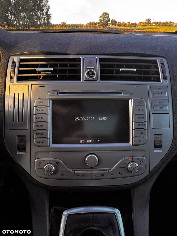 Ford Kuga 2.0 TDCi 4x4 Titanium - 13