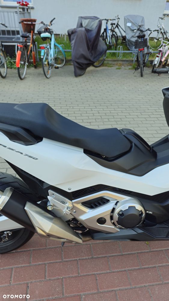 Honda NSS - 8