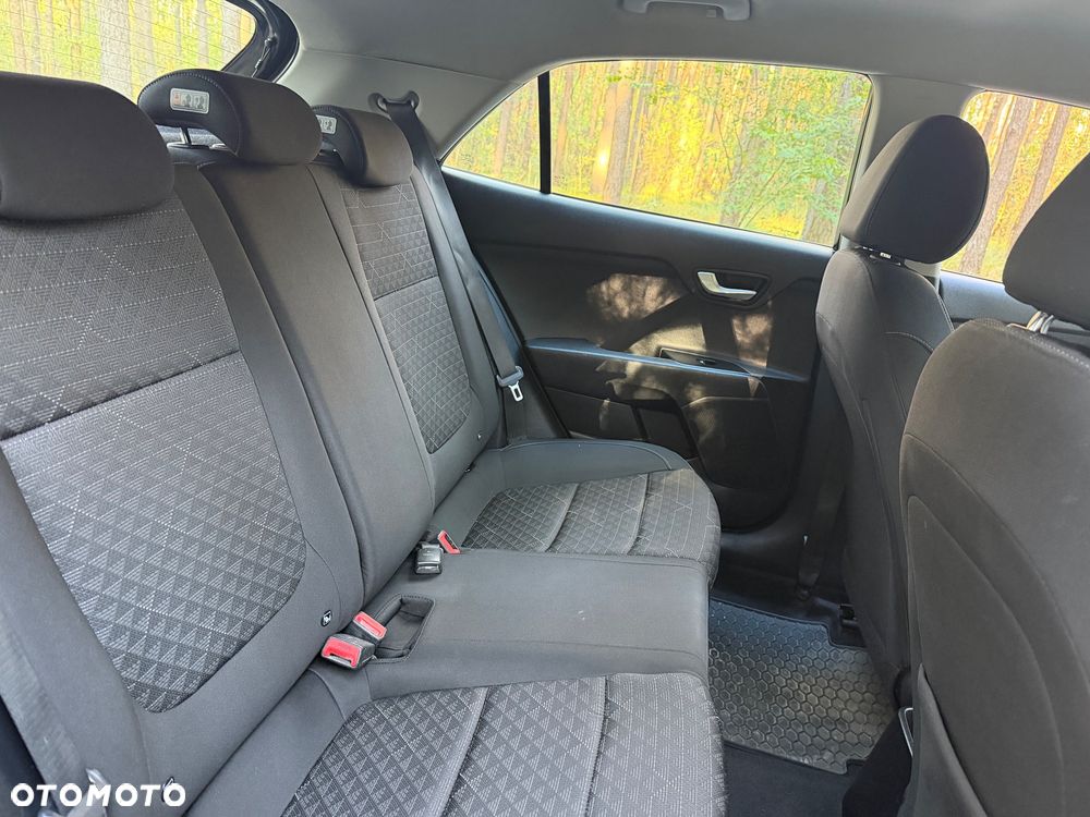 Kia Rio - 9