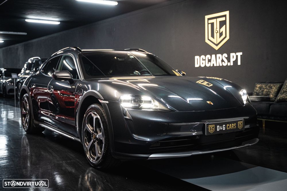 Porsche Taycan Cross Turismo 4 - 2
