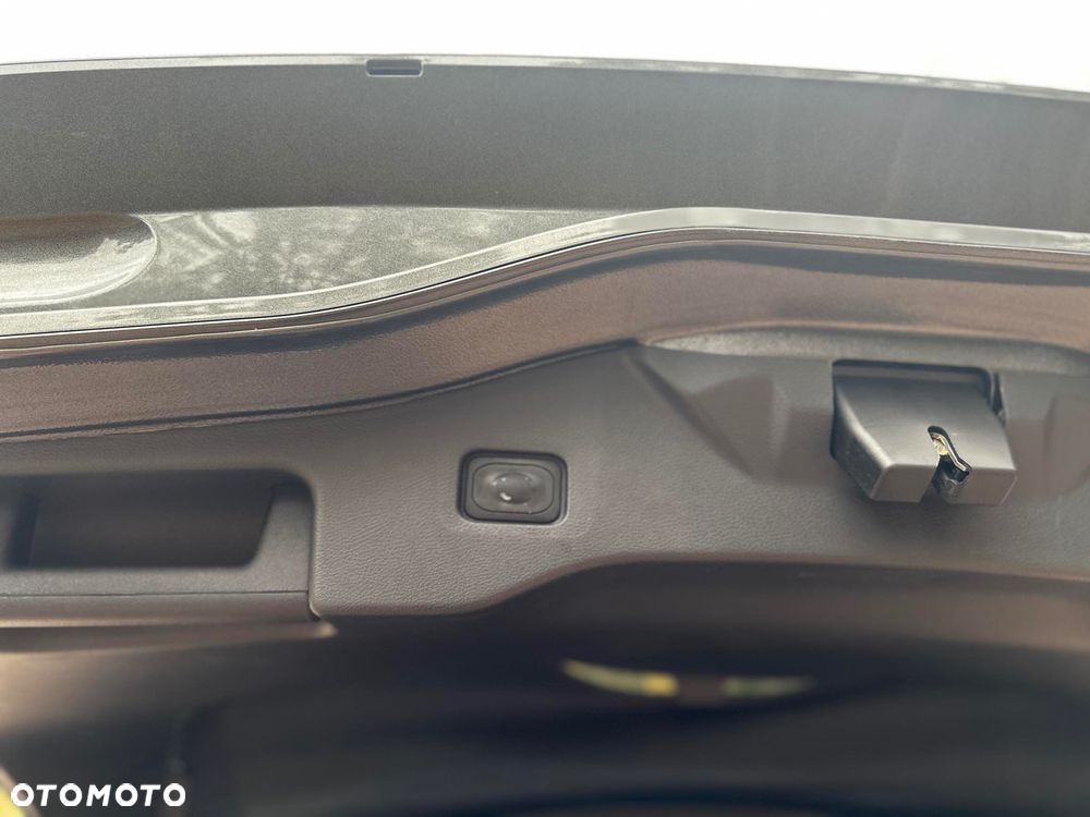 Ford Mondeo 2.0 Hybrid ST-Line Plus - 26