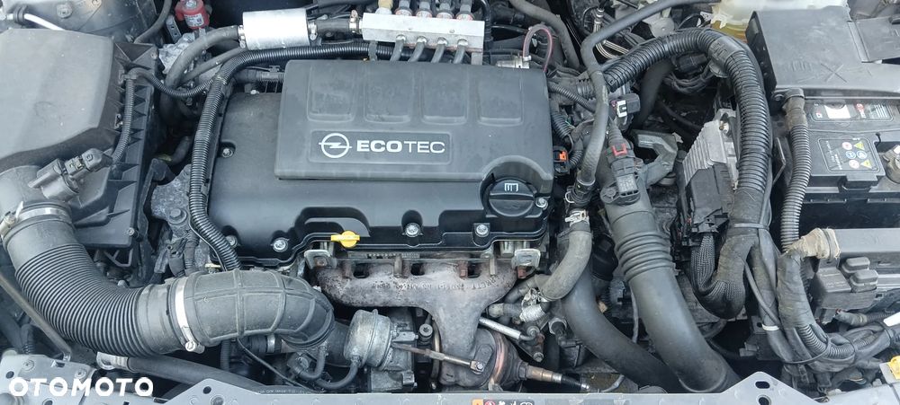 Opel Astra 1.4 T Cosmo - 20