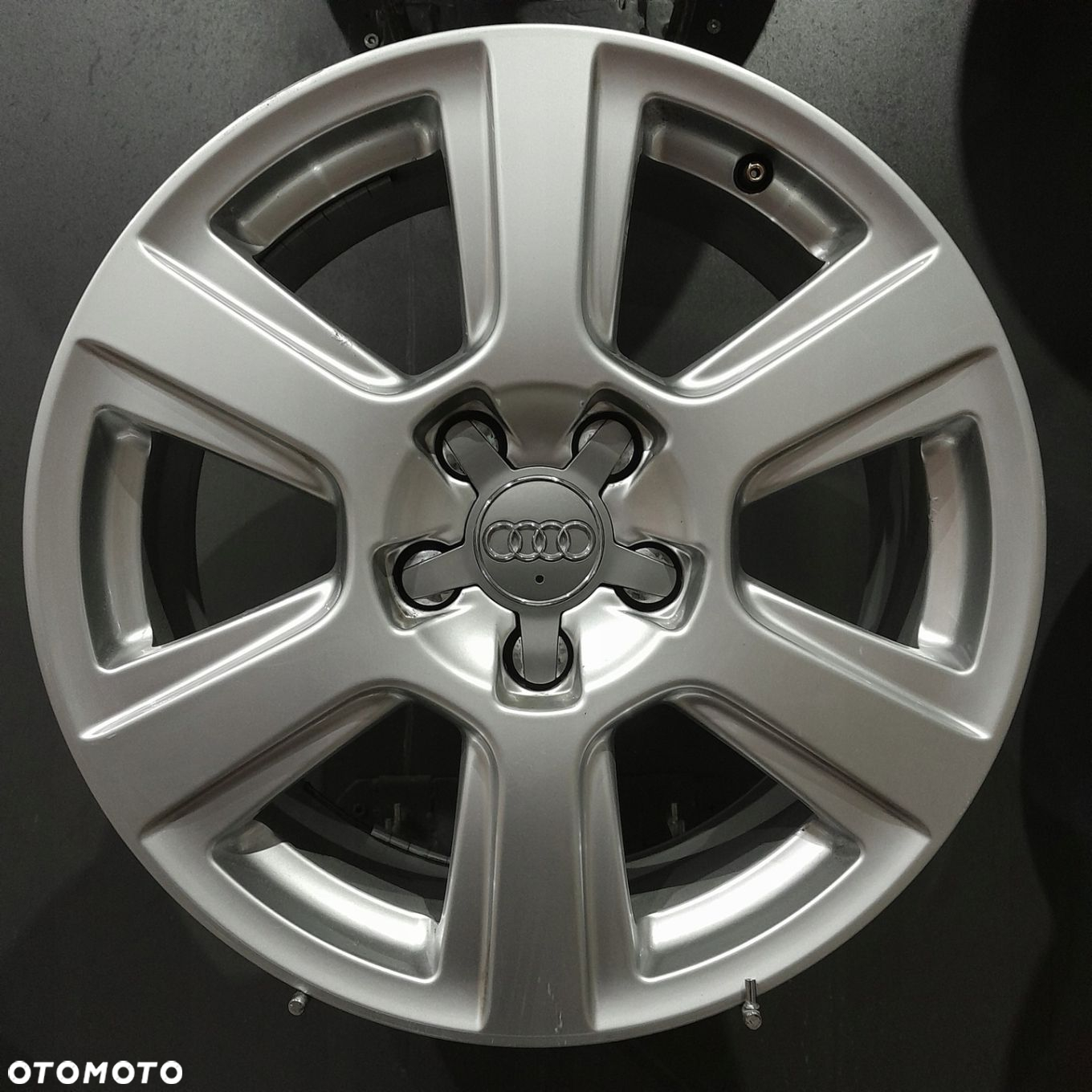 Felgi 17 5x112 Audi Q3, Q5, A4 B7 OE F504075-5 - 4