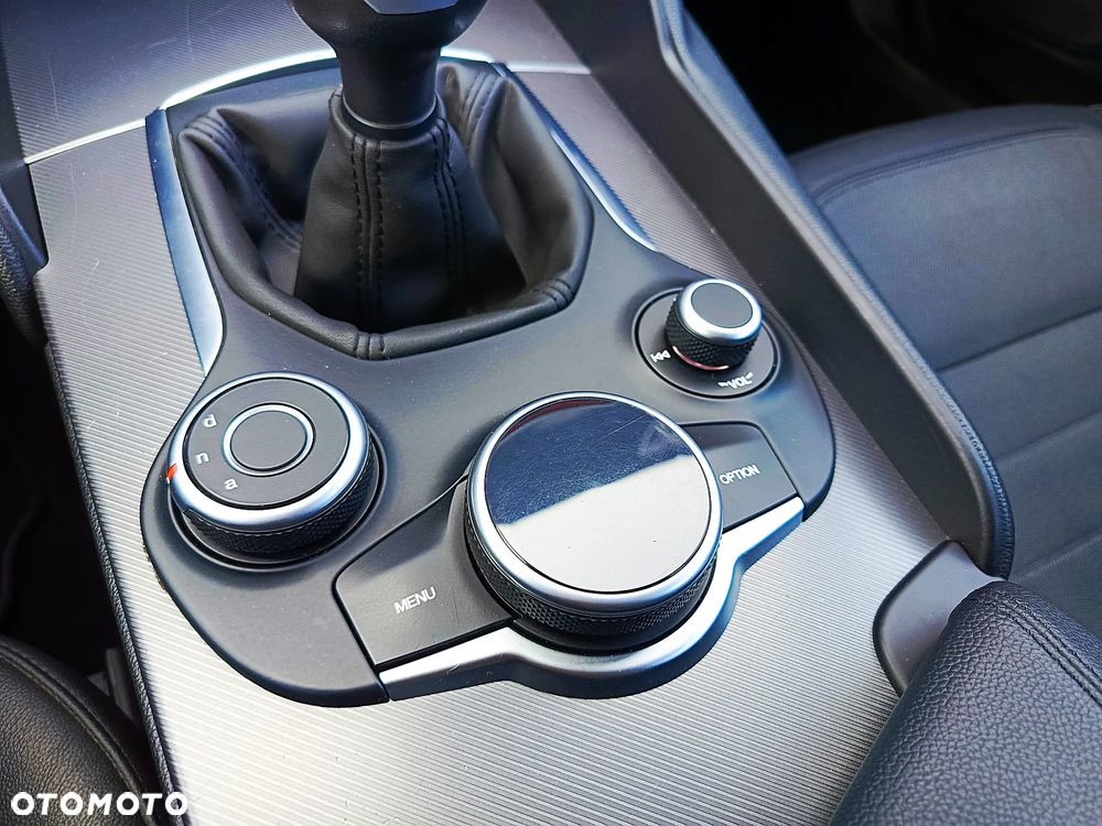 Alfa Romeo Giulia - 20