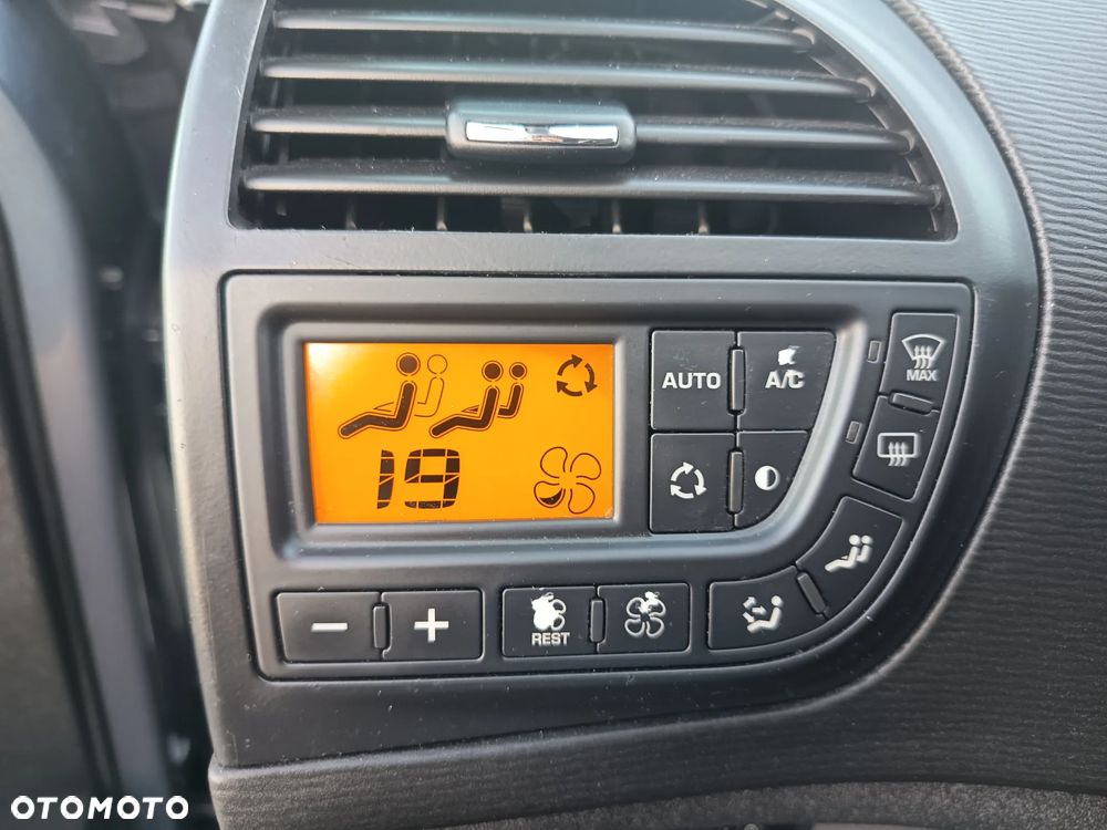 Citroën C4 Picasso 1.8 16V Tendance - 18