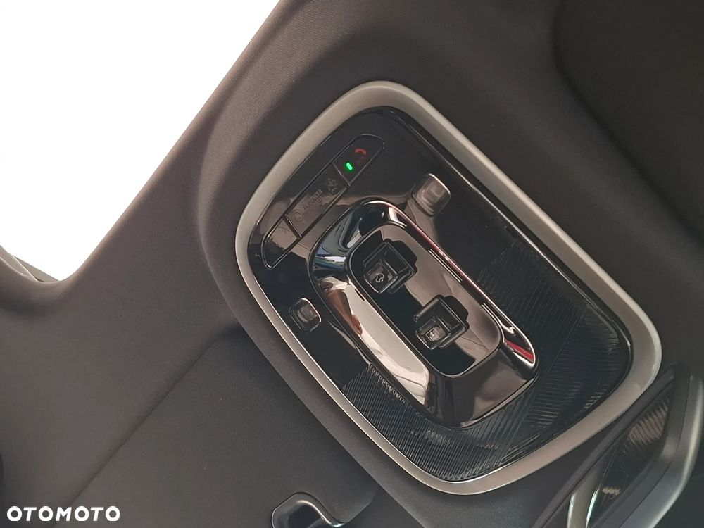 Chery Tiggo 8 1.5 T-GDI Super Hybrid Prestige DCT - 32