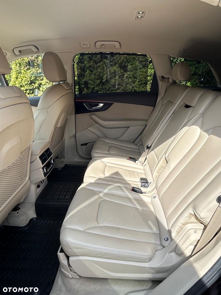 Audi Q7 - 16