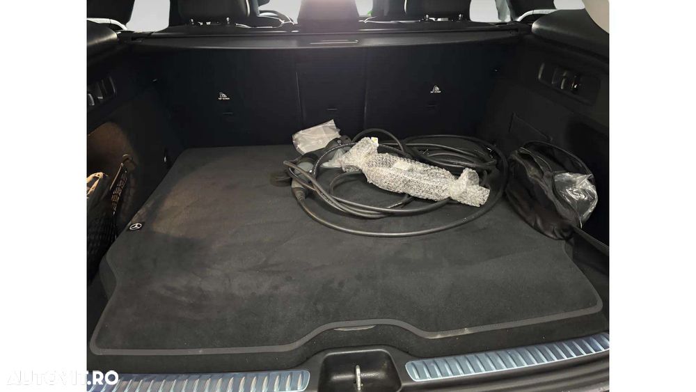 Mercedes-Benz GLC - 32