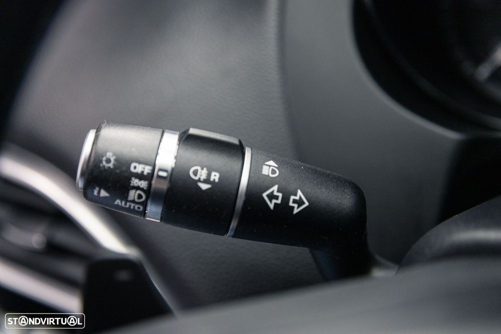 Jaguar XE 2.0 D Prestige Aut. - 32