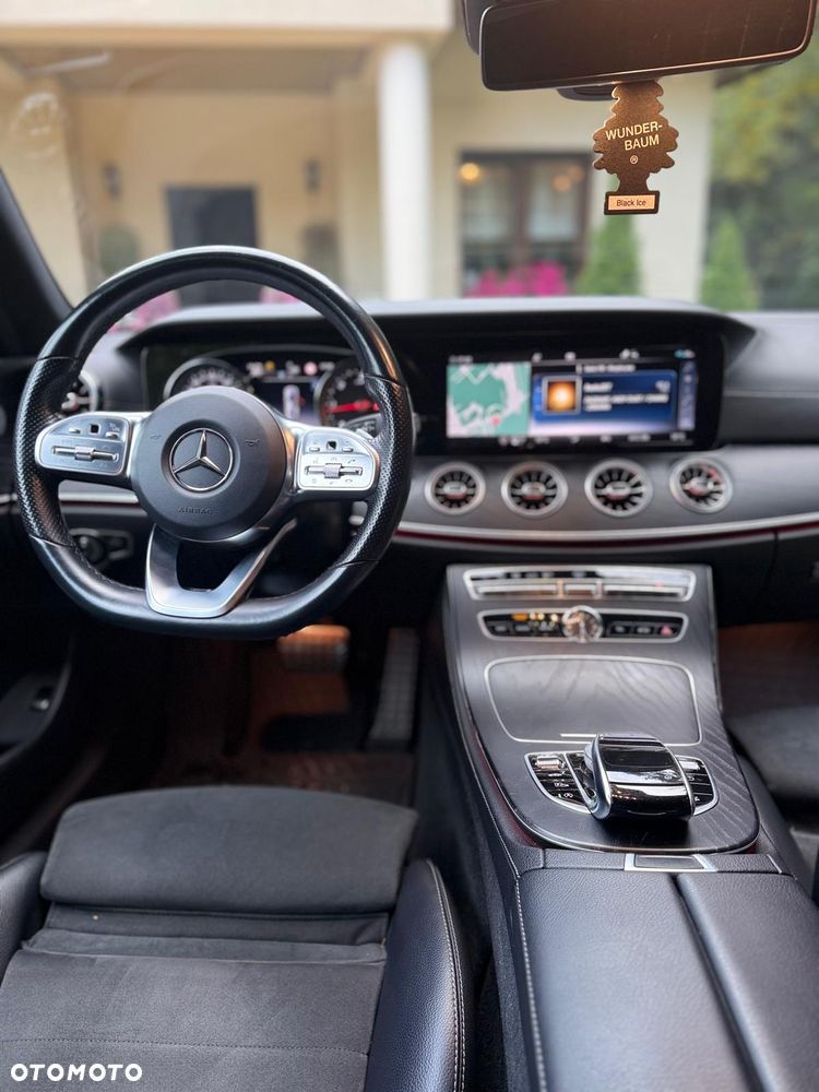 Mercedes-Benz Klasa E 220 d 4-Matic 9G-TRONIC - 8