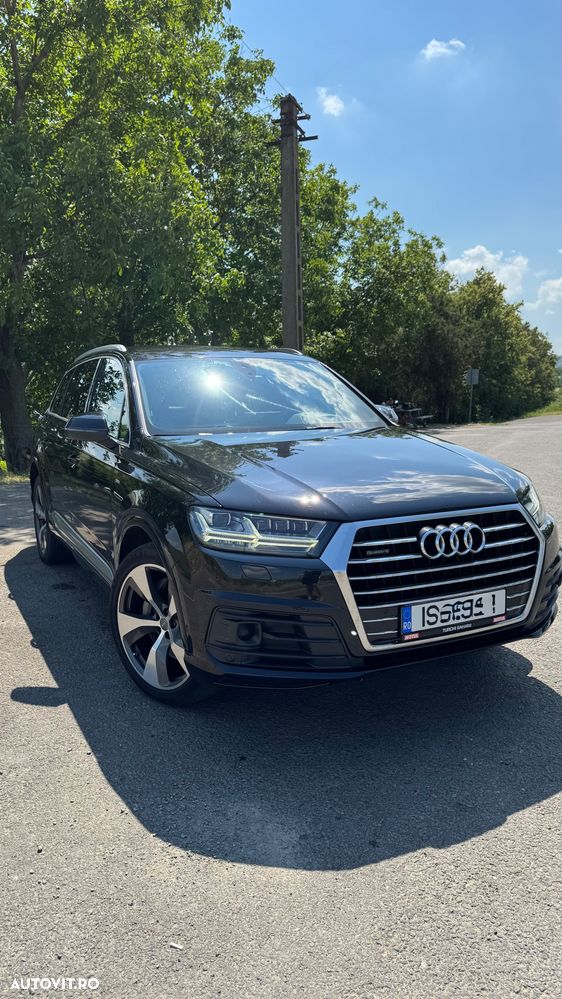 Audi Q7 - 1