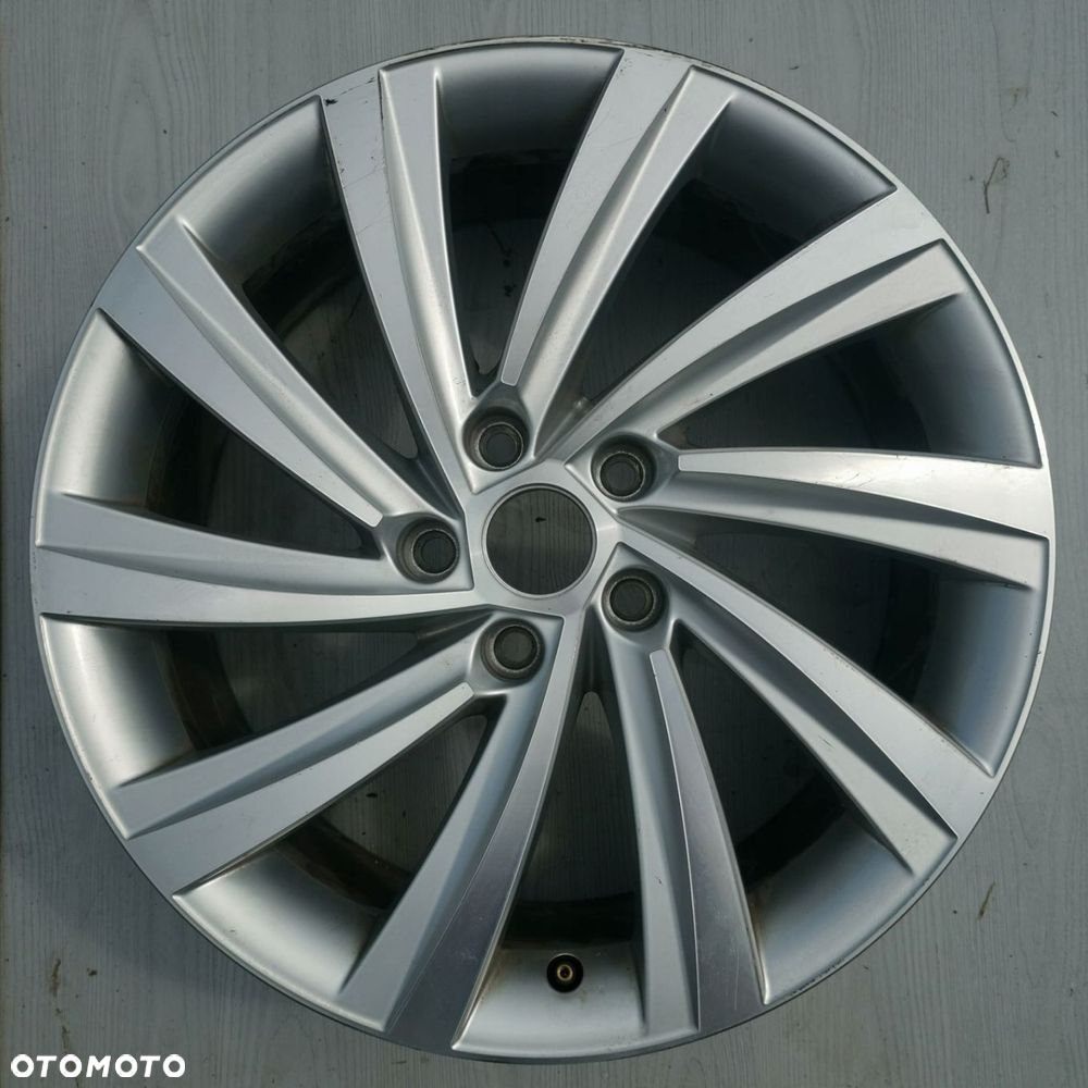 FELGA SKODA OCTAVIA IV 5E3 7,5J 18 5x112 ET48 5E3601025J - 1