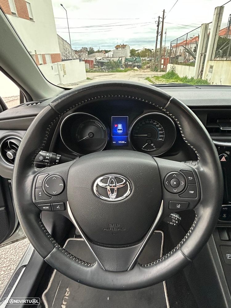 Toyota Auris Touring Sports - 24