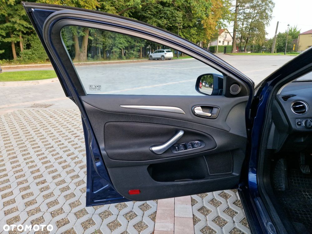 Ford Mondeo 2.0 Titanium - 22