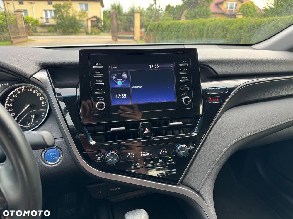 Toyota Camry 2.5 Hybrid Comfort CVT - 18