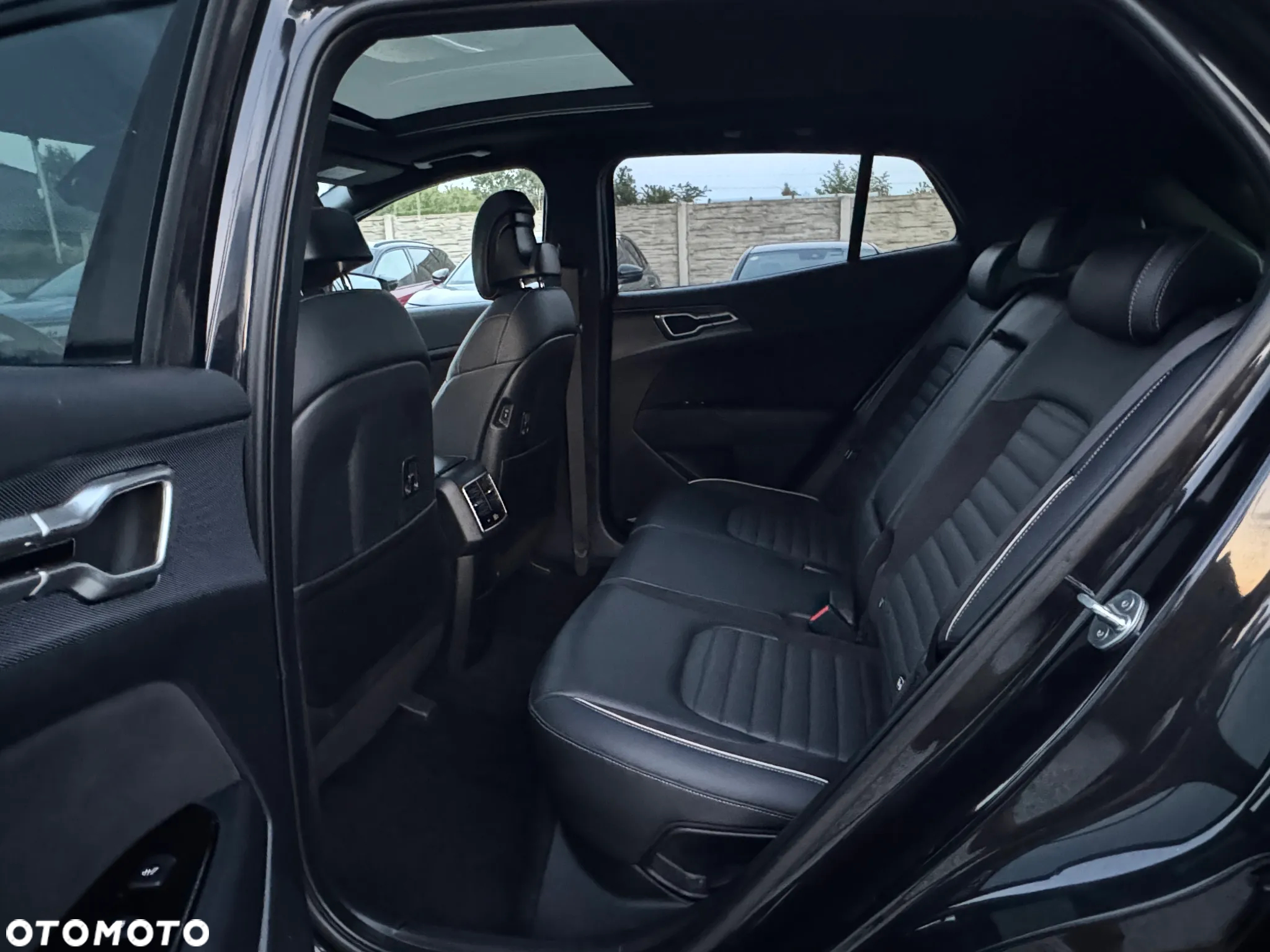 Kia Sportage 1.6 T-GDI AWD Plug-in Hybrid Paket GT-Line - 31