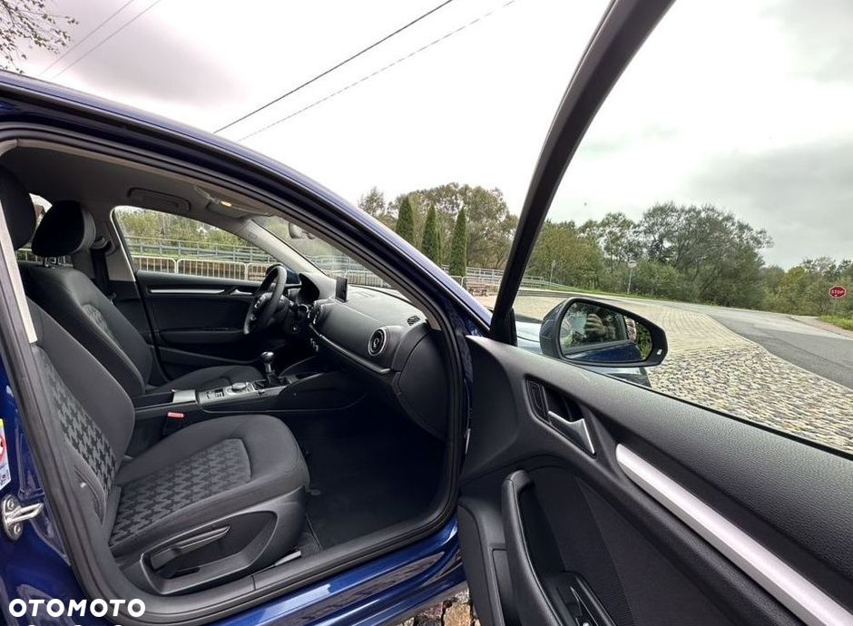 Audi A3 Sportback 2.0 TDI Ambition - 4