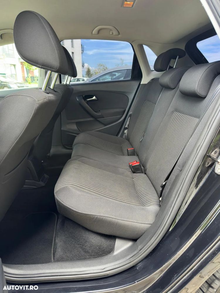 Volkswagen Polo 1.4 Comfortline - 12