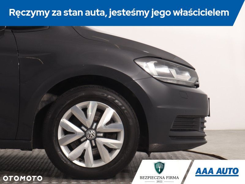 Volkswagen Touran - 17