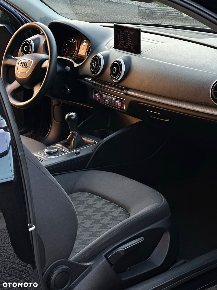 Audi A3 3-drzwiowe 1.2 TFSI Attraction - 35