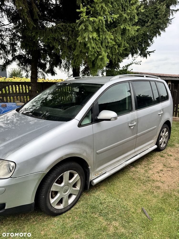 Volkswagen Touran - 2
