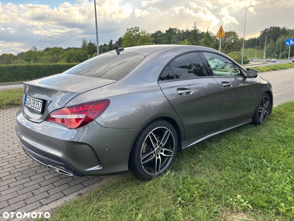 Mercedes-Benz CLA 200 7G-DCT AMG Line - 6