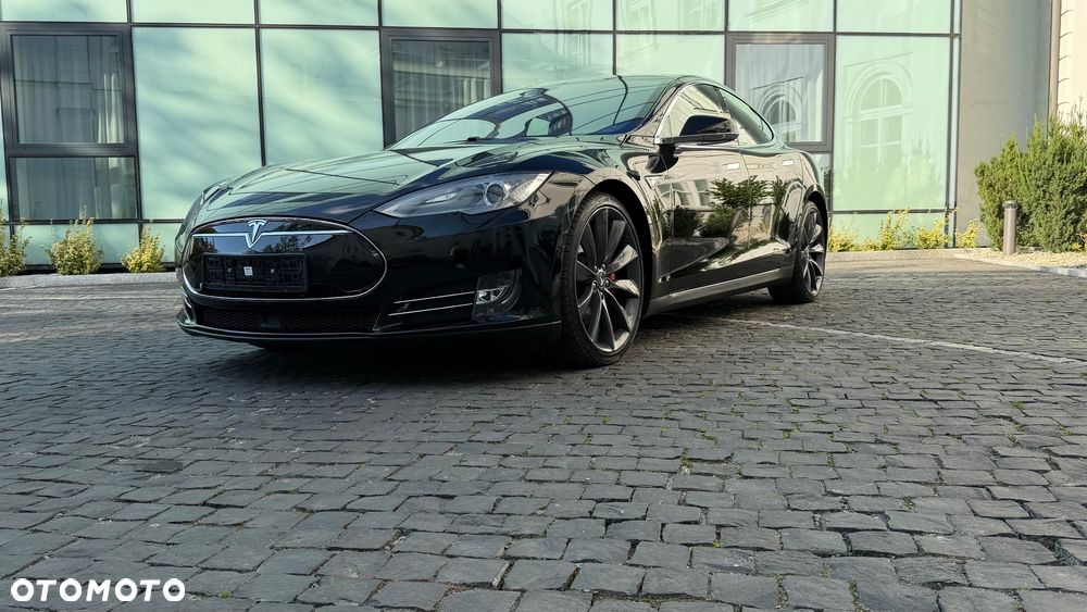 Tesla Model S Performance - 8
