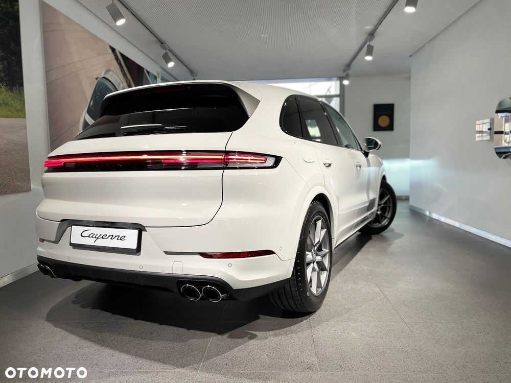 Porsche Cayenne - 4