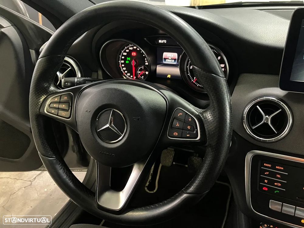 Mercedes-Benz CLA 180 d Shooting Brake - 21