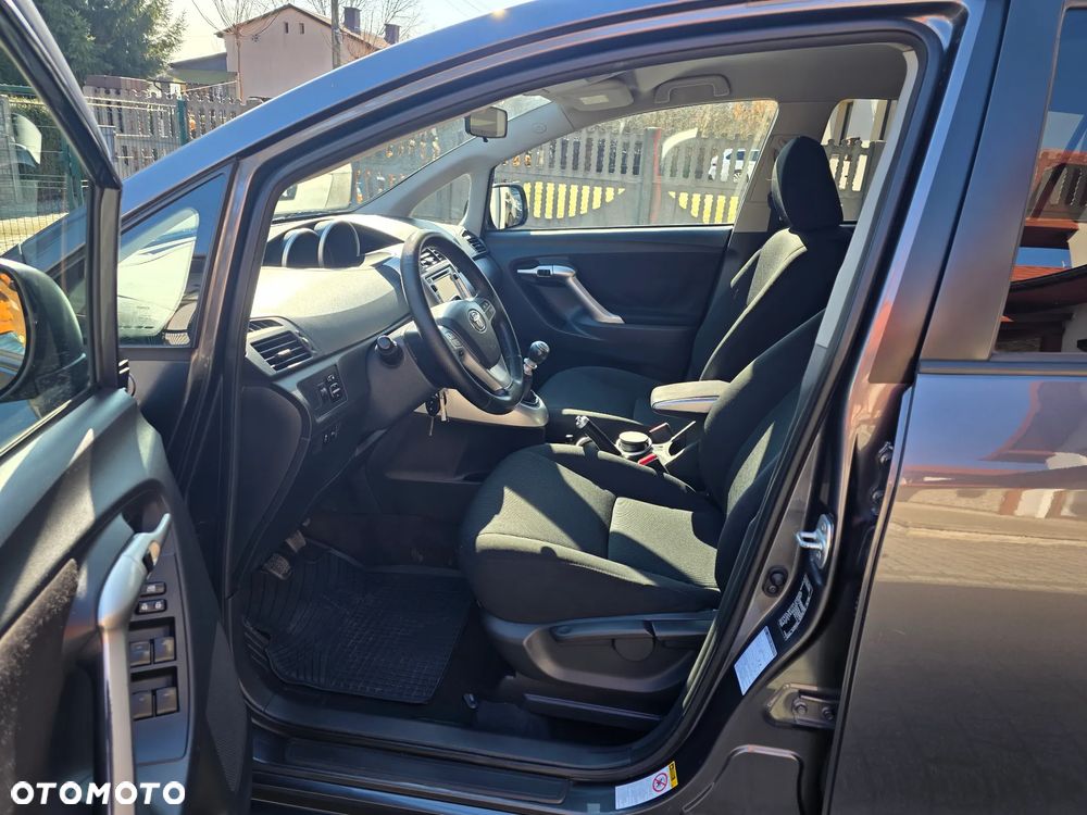 Toyota Verso 2.0 D-4D - 10