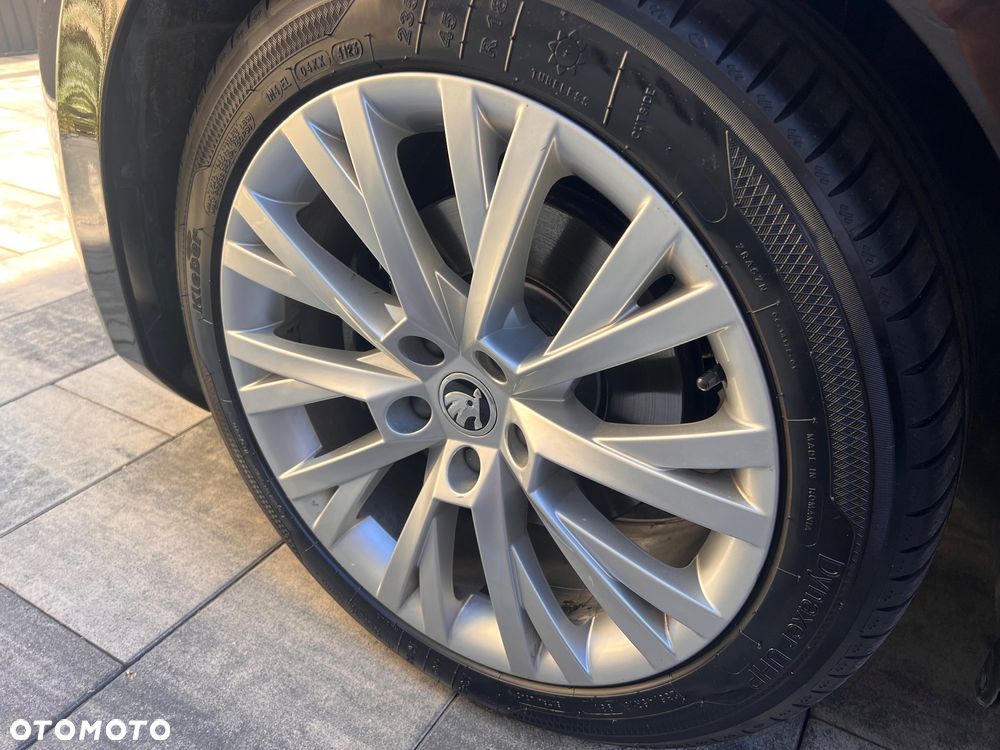 Skoda Superb 1.5 TSI Ambition DSG - 23