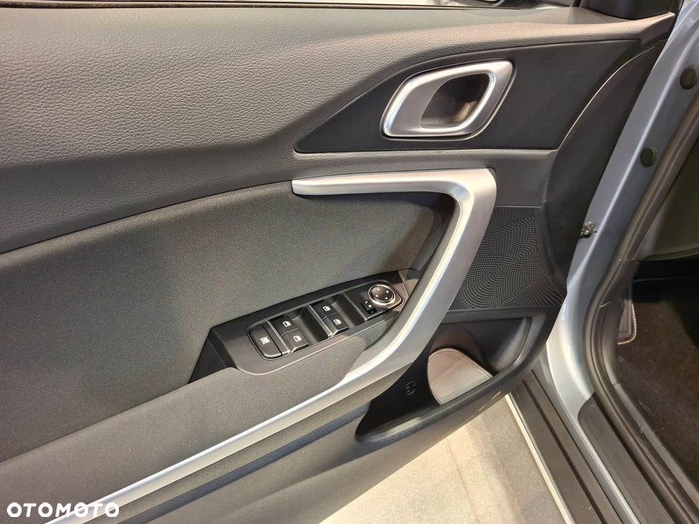 Kia XCeed 1.6 T-GDI M DCT - 12