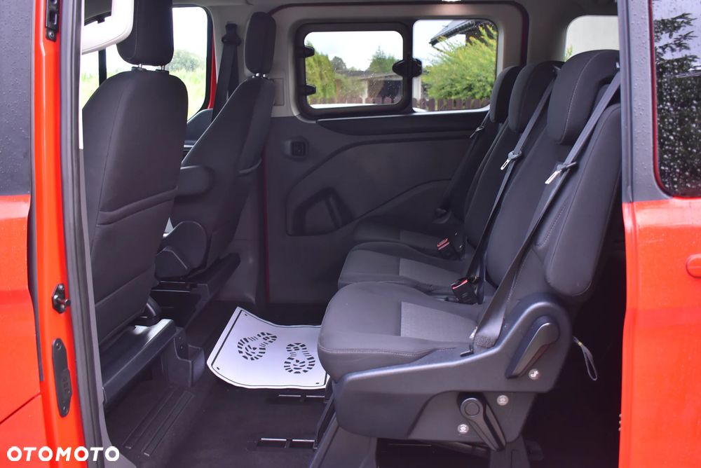 Ford Tourneo Custom - 29