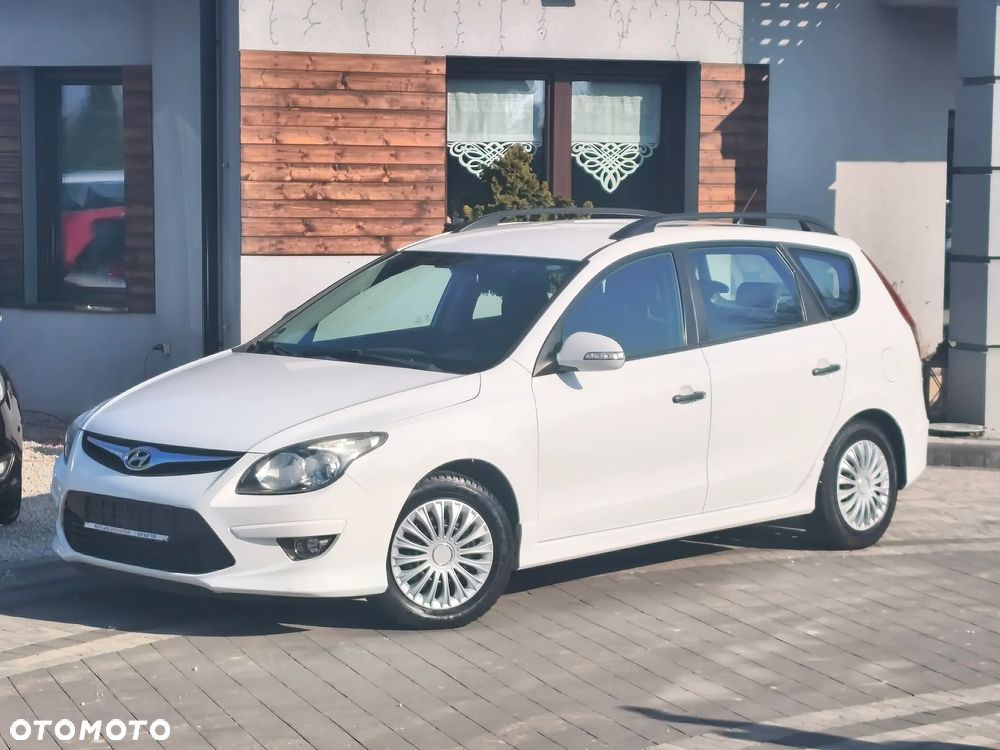 Hyundai i30 1.6 CRDi Classic + - 11