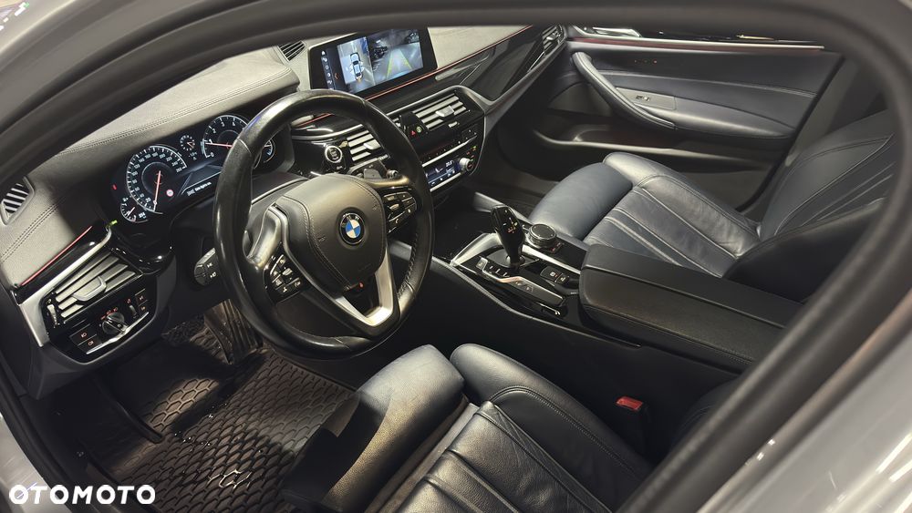 BMW Seria 5 540i xDrive Luxury Line - 24