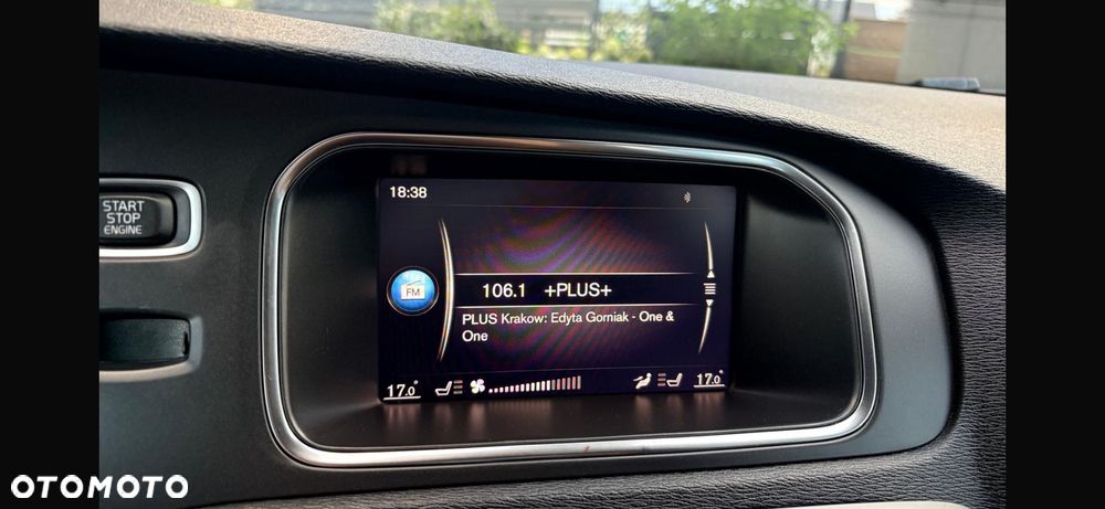 Volvo V40 D2 Geartronic RDesign - 21