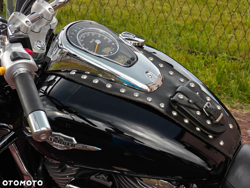 Suzuki Intruder - 26